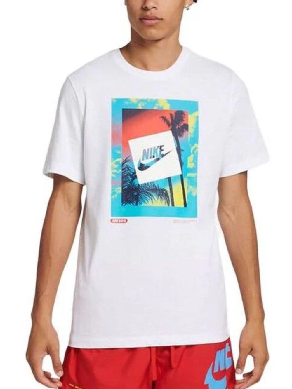 < The Nike Tee Heatwave Photo Short Sleeve Shirt > - Picture 1 of 5
